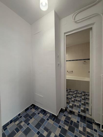 Garsonieră decomandată în Timpuri Noi