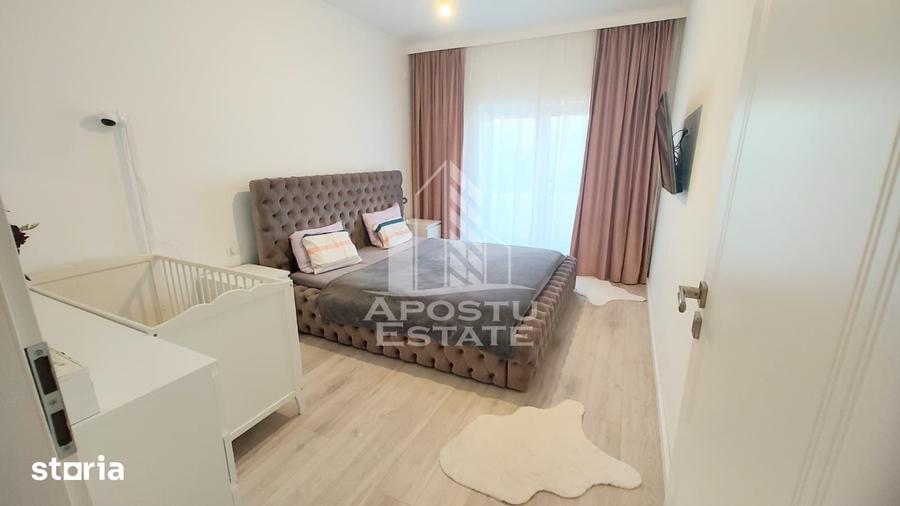 Casă cu 5 camere cu Teren 260 Mp în Soarelui