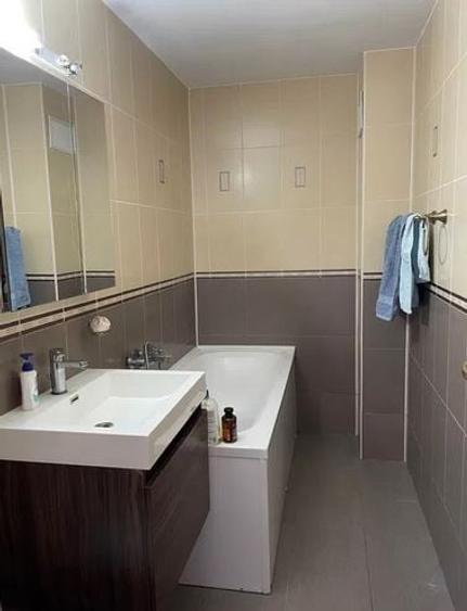 Apartament cu 3 camere decomandat în Doamna Ghica