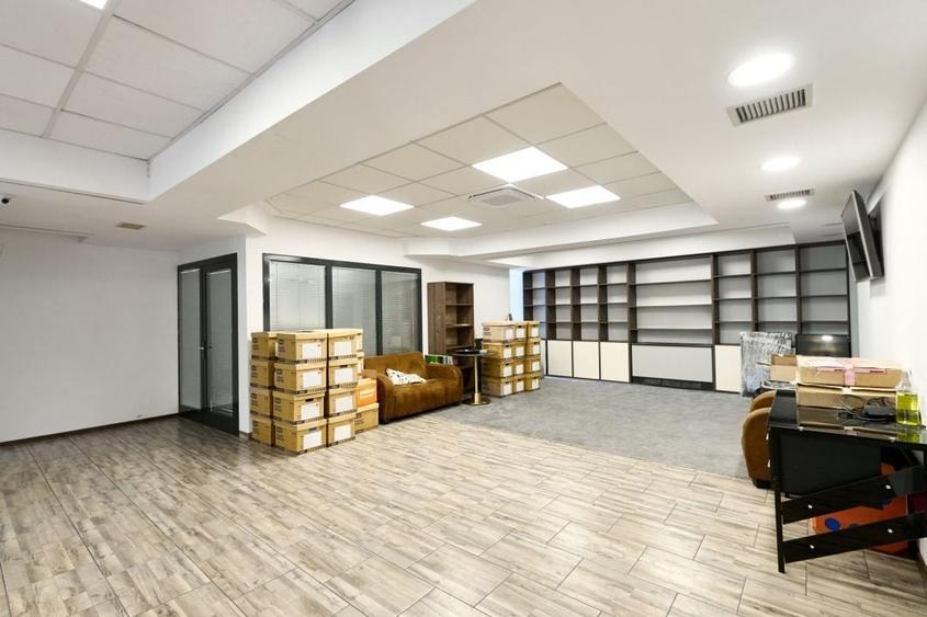 Spațiu comercial, de 238.2200012207 mp, în Ultracentral