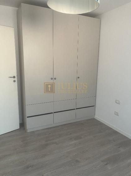 Apartament cu 3 camere decomandat, mobilat în Dumbrăvița