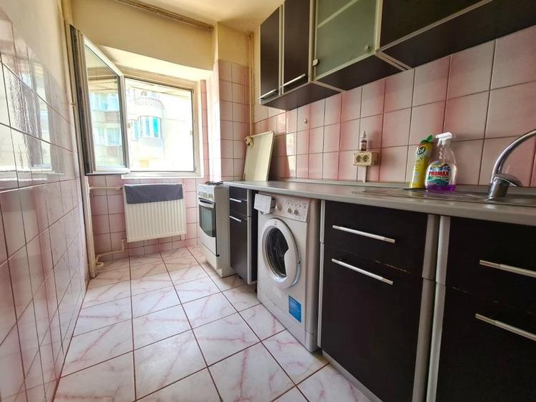 Garsonieră decomandată în Timpuri Noi