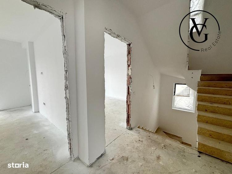 Casă cu 4 camere în Dealu Frumos