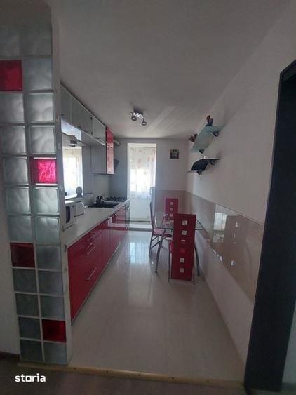 Apartament cu 3 camere în Nicolae Bălcescu