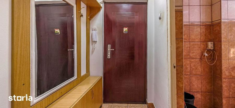 Apartament cu 2 camere semidecomandat în Ferentari