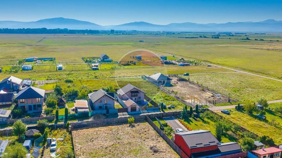 Teren Construcții intravilan de 1000 mp, în Hărman