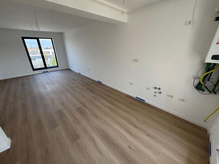 Apartament cu 2 camere decomandat în Est