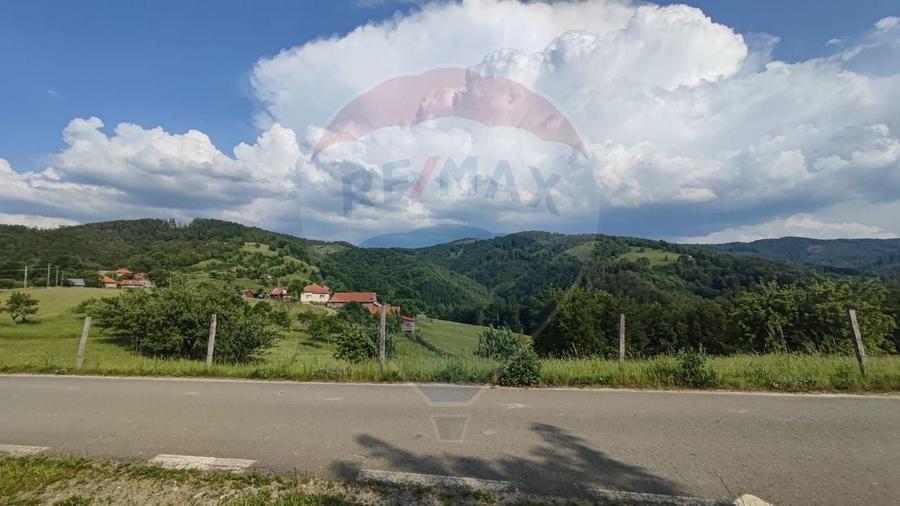 Teren agricol extravilan de 128948 mp, în Munteni