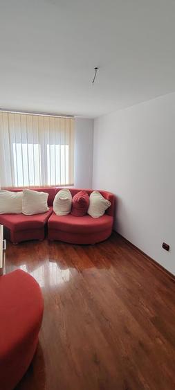Spațiu comercial, de 240 mp, în Central