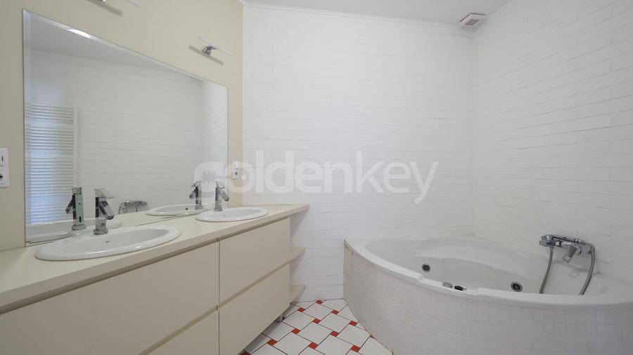 Vila individuala cu 7 camere | gradina matura | 1000mp teren - 16