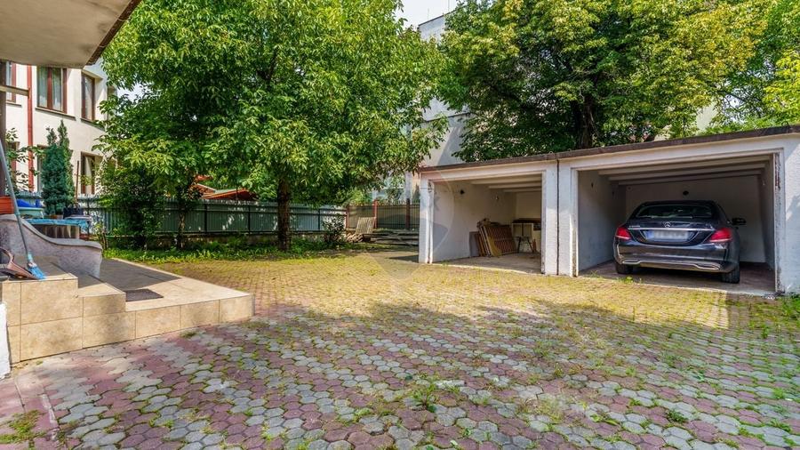 Casă individuală cu 8 camere cu Teren 633 Mp în Gheorgheni