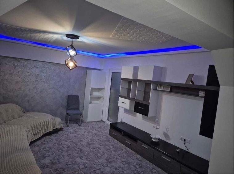 Apartament cu 2 camere decomandat în Viziru 3