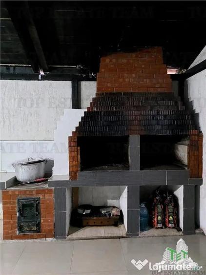 Casă cu 13 camere cu Teren 850 Mp în 23 August
