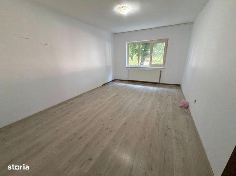 Apartament cu 3 camere decomandat în Gării