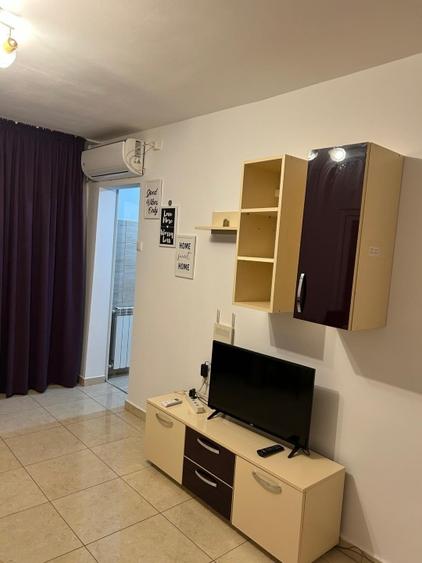 Apartament cu 2 camere semidecomandat în Tomis Nord