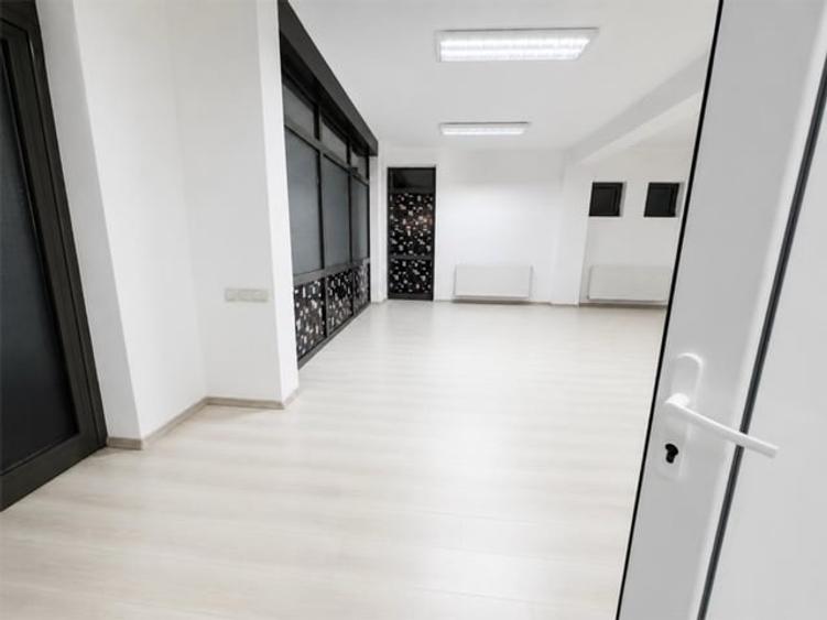Spațiu comercial, de 160 mp, în Bragadiru