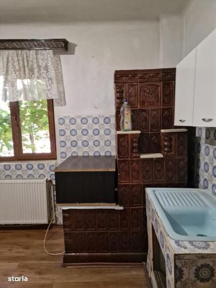 Casă cu 4 camere în Central