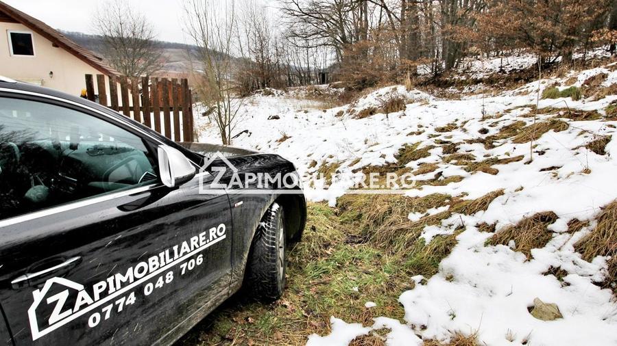 Teren Construcții intravilan de 800 mp, în Corunca