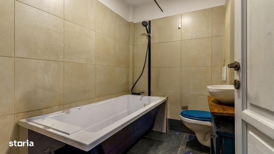 Apartament cu 3 camere semidecomandat în Borhanci