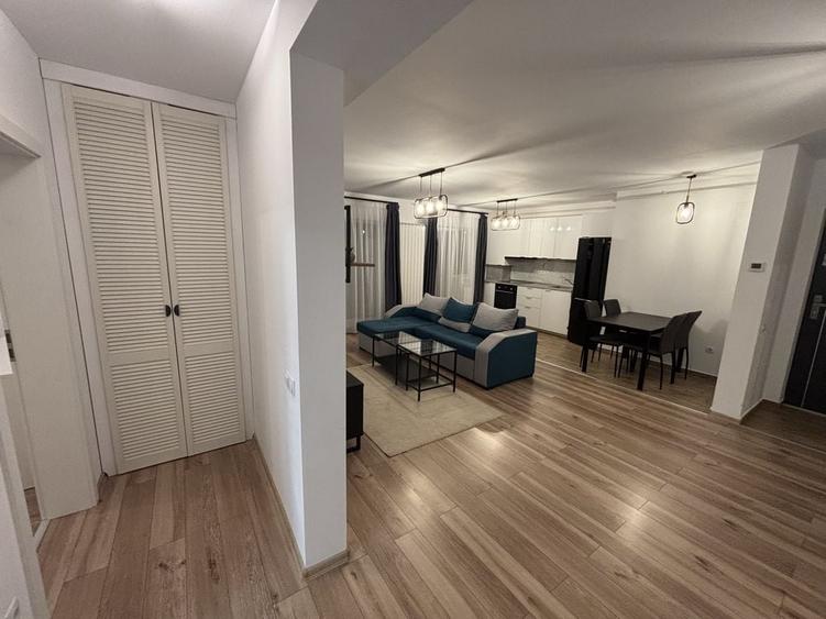Apartament cu 3 camere decomandat în Vest