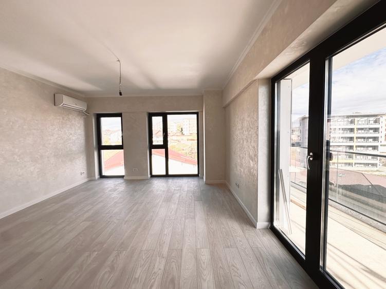 Apartament cu 3 camere decomandat în Păcurari
