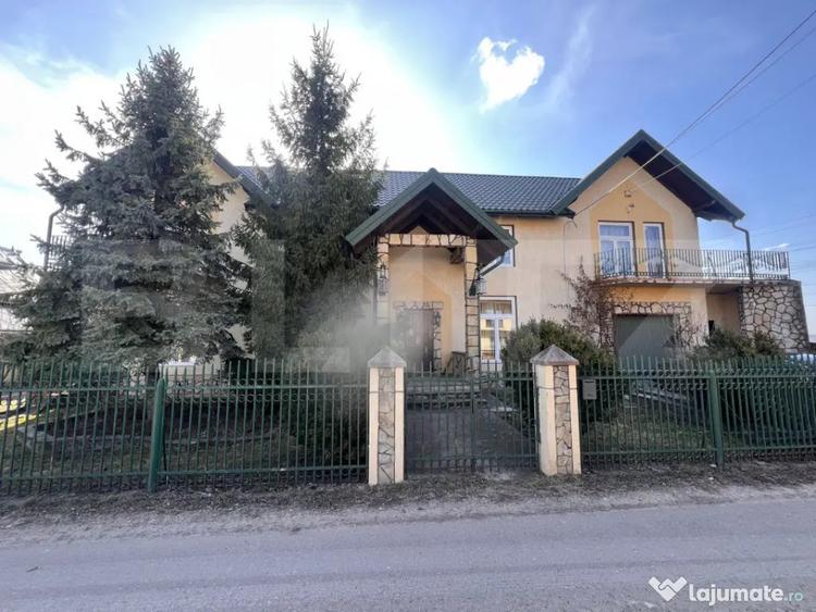 Casă cu 4 camere cu Teren 630 Mp în Central