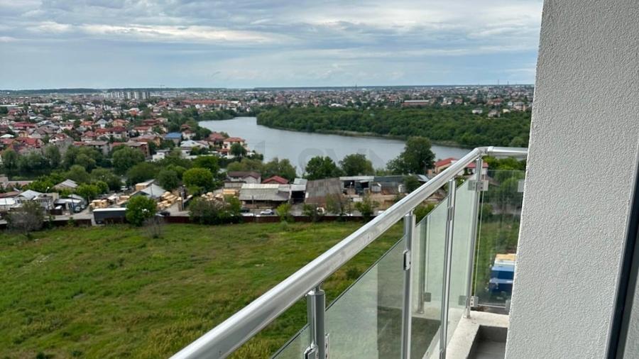 Apartament cu 6 camere decomandat în Fundeni