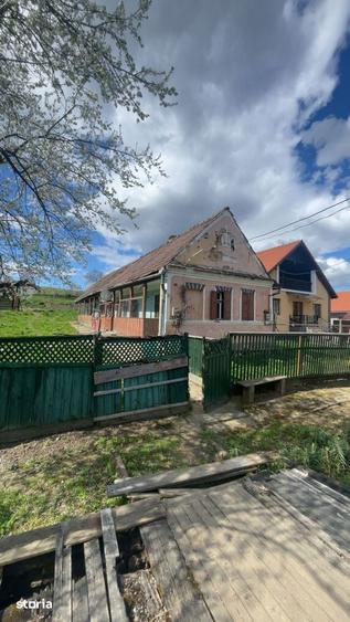 Casă cu 4 camere cu Teren 1735 Mp în Tolstoi