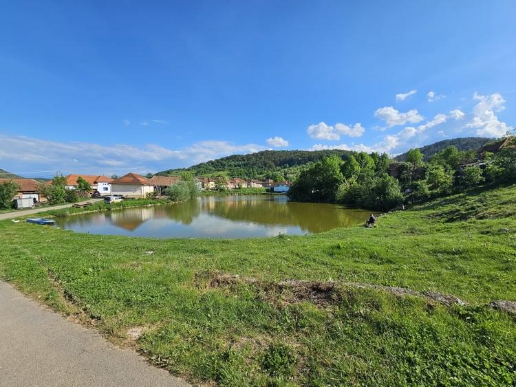 Casă individuală cu 3 camere cu Teren 962 Mp în Colești