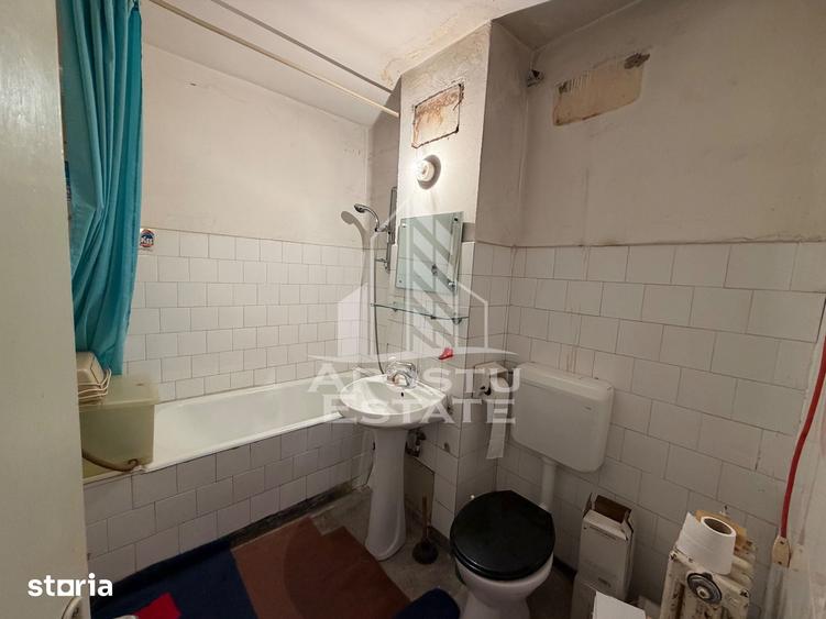 Apartament cu 3 camere decomandat în Bucovina
