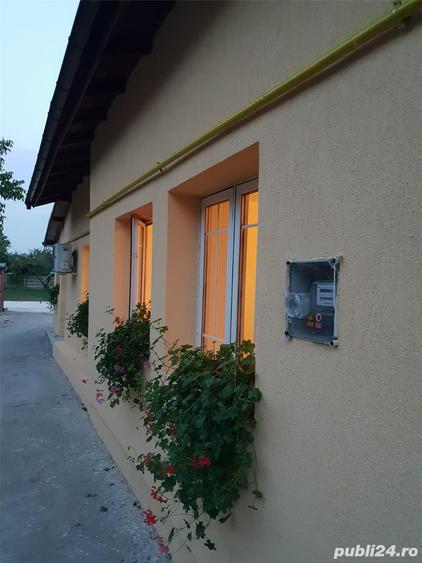 Casă cu 4 camere cu Teren 240 Mp în Democrației