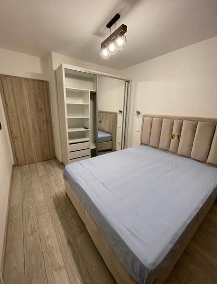 Apartament cu 2 camere în Apărătorii Patriei