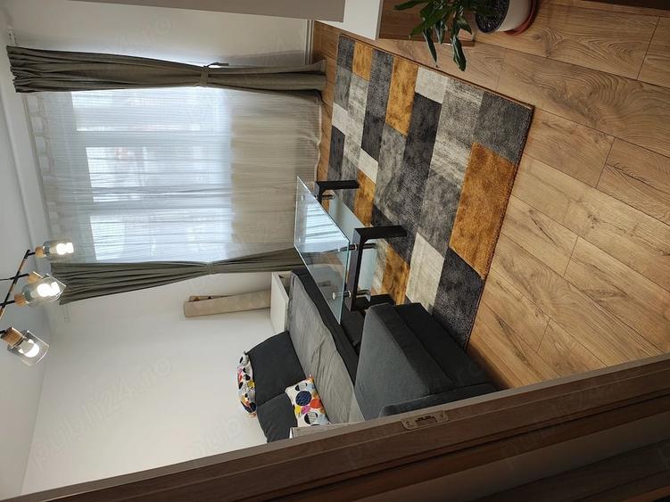 Apartament cu 2 camere decomandat în Central