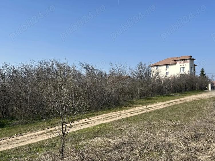 Teren de 1800 mp, în Central