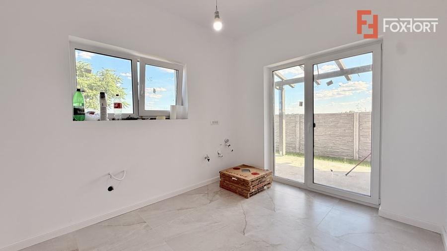 Duplex cu 3 camere cu Canalizare în Moșnița Nouă