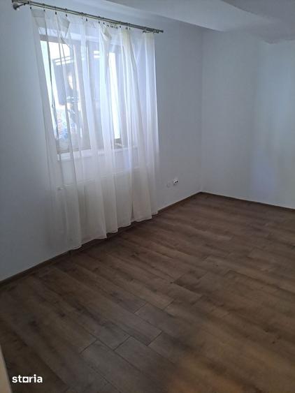 Casă cu 2 camere cu Teren 300 Mp în Giurgiului