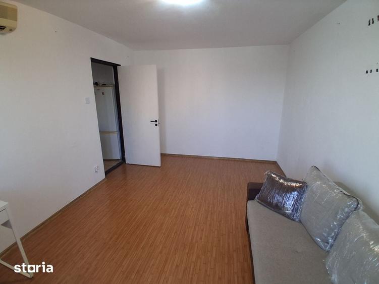 Apartament cu 2 camere decomandat în Militari