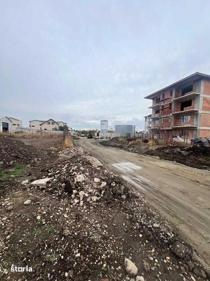 Teren de 4400 mp, în Central