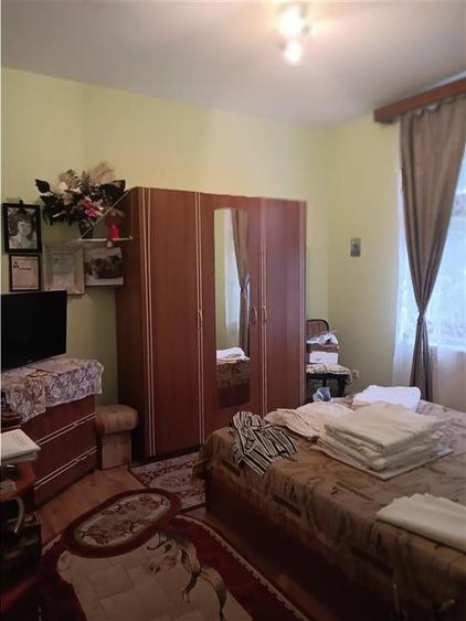Casă individuală cu 5 camere cu Canalizare în Copou