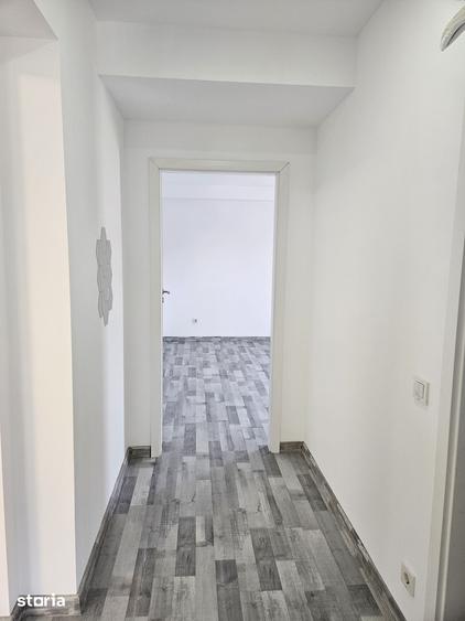 Apartament cu 3 camere semidecomandat în Mogoșoaia
