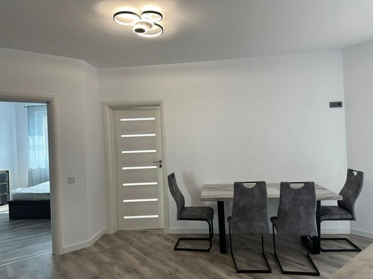 Apartament cu 2 camere decomandat în Florești