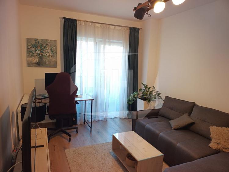 Apartament cu 2 camere semidecomandat, mobilat în Mărăști