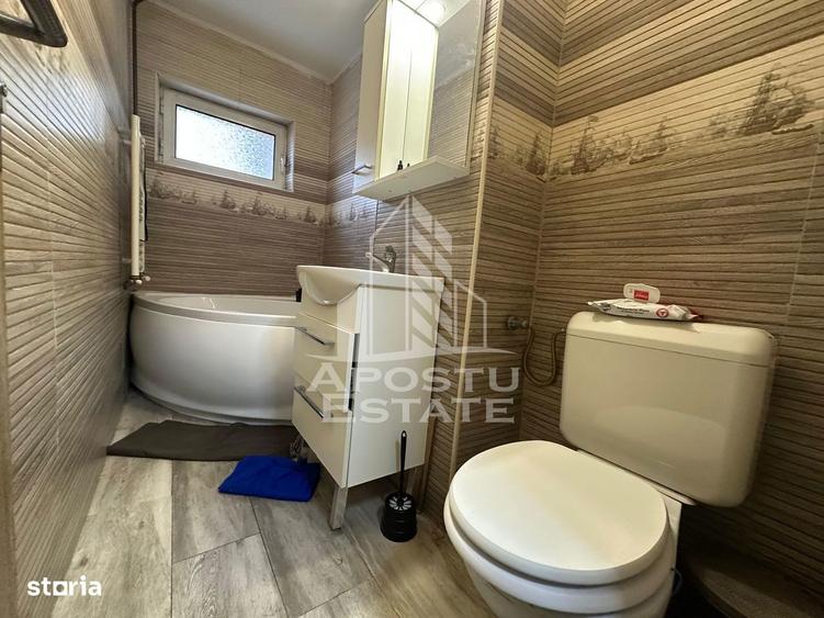 Apartament cu 3 camere semidecomandat, mobilat în Girocului