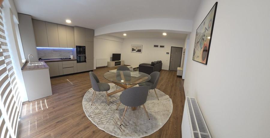 Apartament cu 2 camere decomandat în Triaj