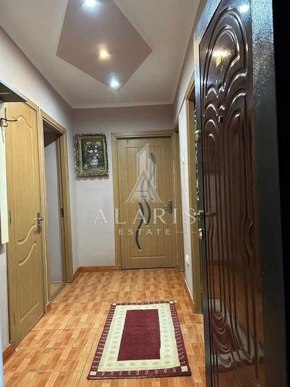 Apartament cu 3 camere decomandat, mobilat în Central