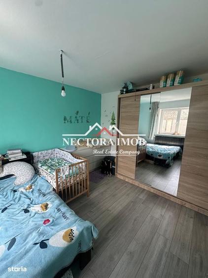 Casă cu 4 camere decomandat în Central