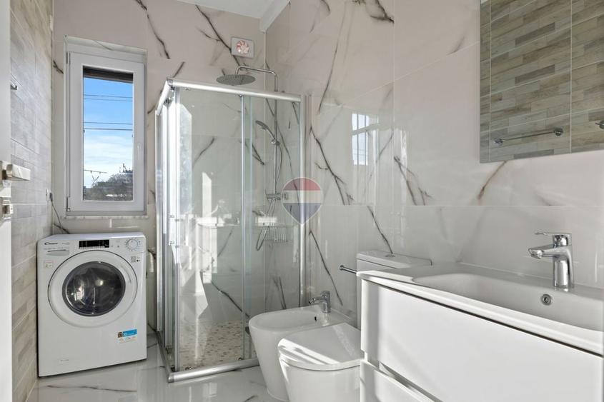 Apartament cu 2 camere semidecomandat, mobilat în Grădiște