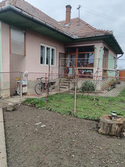 Casă individuală cu 2 camere cu Canalizare în Gornești
