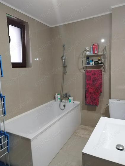 Casă cu 5 camere cu Teren 183 Mp în Central