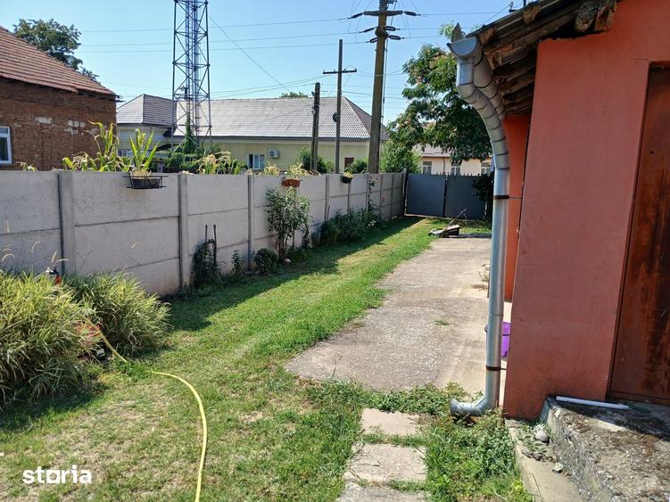 Casă cu 4 camere cu Teren 1100 Mp în Siliștea Crucii